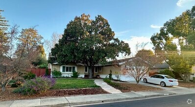 Building Photo - 3627 Sugarberry Ln