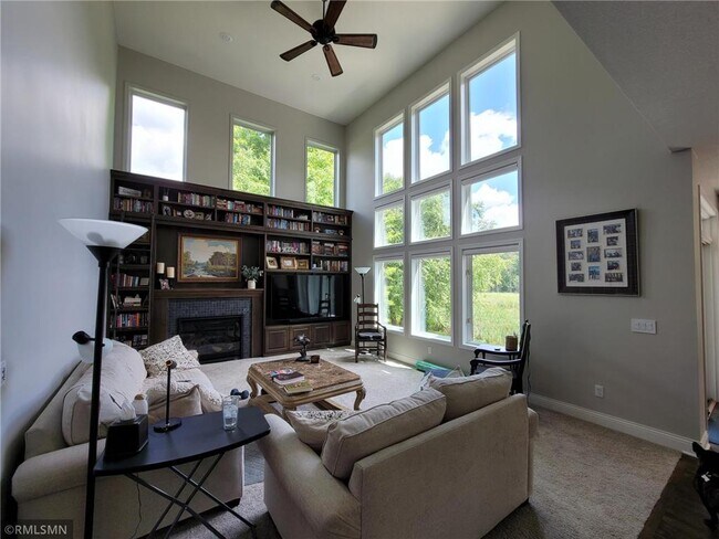 Building Photo - 4620 Foxberry Dr