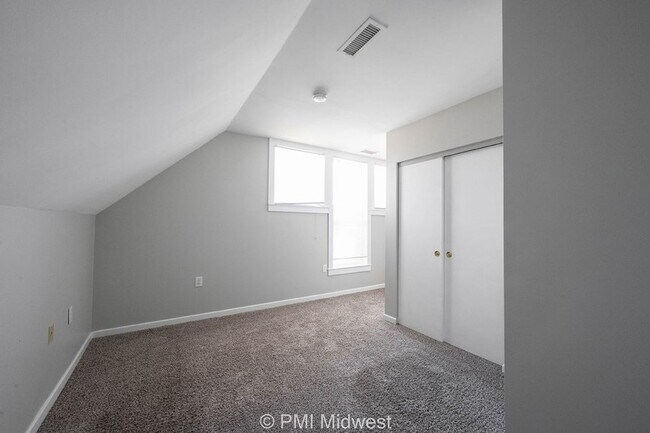 Foto del edificio - 522 Fletcher Ave