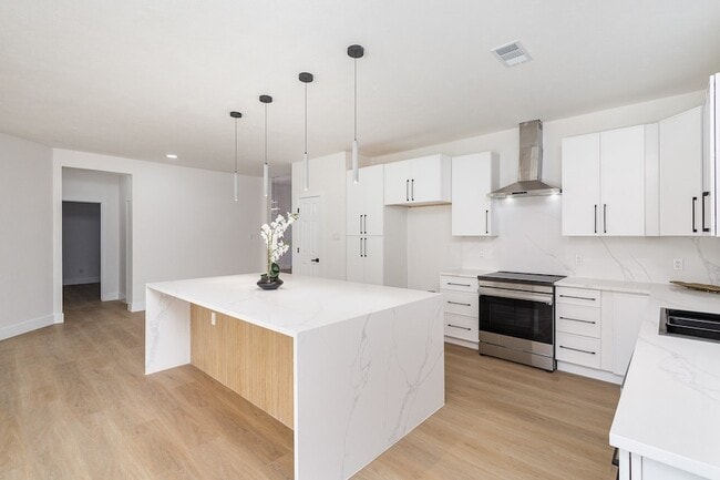 Photo - 7620 Worthing St House