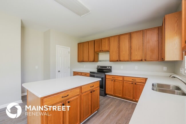 Building Photo - 15811 Normans Landing Dr