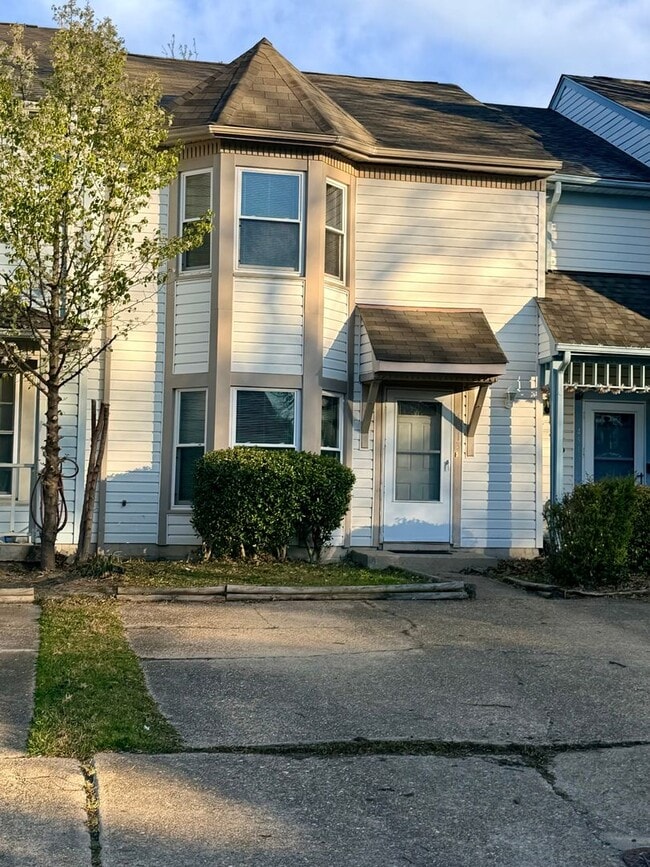 Building Photo - 4513 Marlwood Way