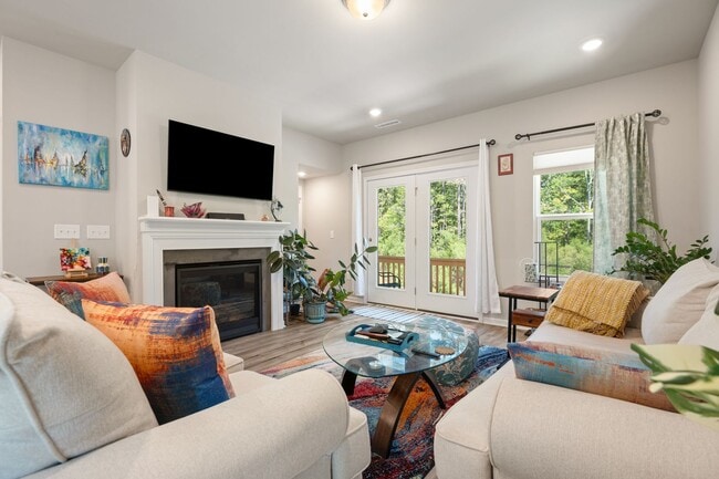 Building Photo - 622 Firebrick Dr