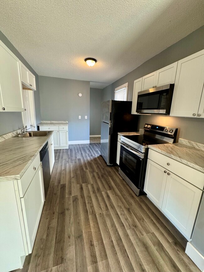 Foto del edificio - 627 N Division St