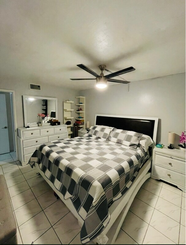 Foto principal - 8883 Fontainebleau Blvd