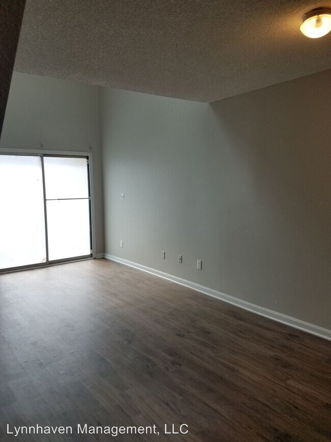 Building Photo - 2 br, 1.5 bath House - 1306 76th St