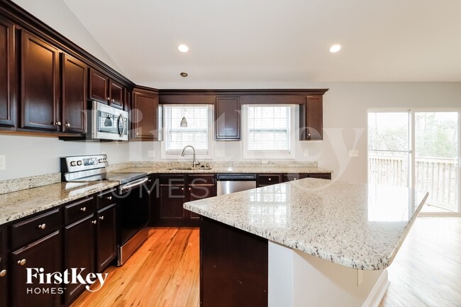 Foto del edificio - 7761 Sarah Dr