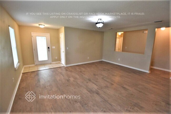 Building Photo - 7102 Beekman Lake Dr