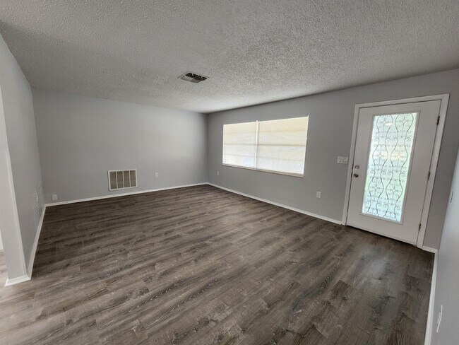 Building Photo - 2429 Keeport Dr