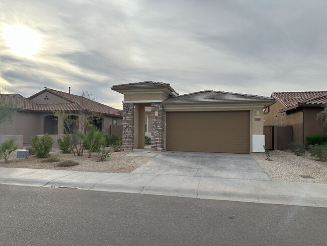 Building Photo - Charming Newer 3 Bed 2 Bath Single Level H...
