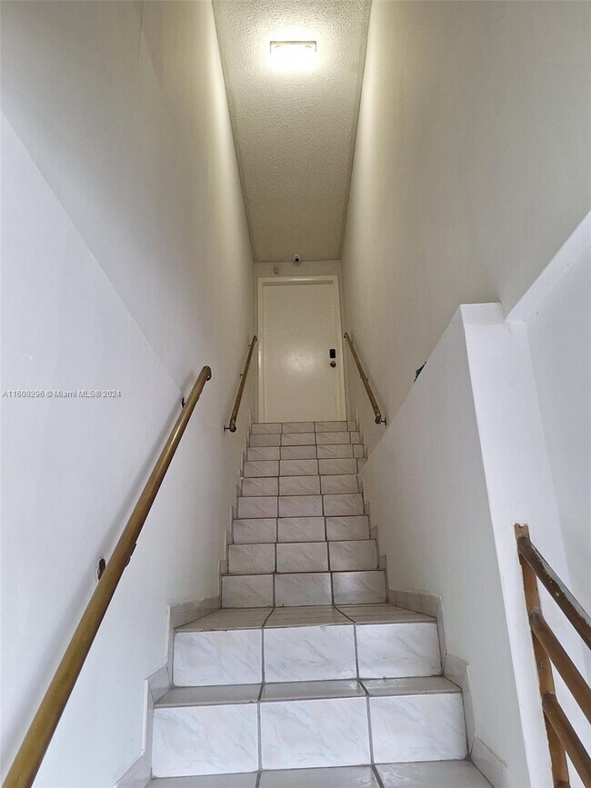Foto del edificio - 10021 SW 42nd Terrace