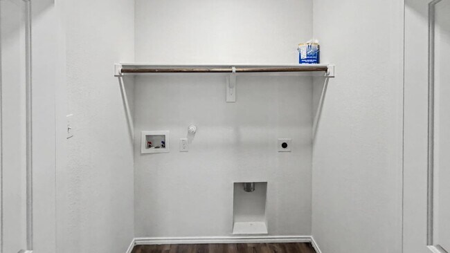 Foto del edificio - 1816 Barrie Wy