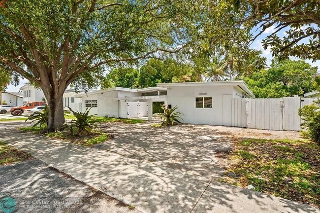 Foto del edificio - 20000 Highland Lakes Blvd