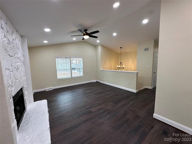 Foto del edificio - 6941 Stillmeadow Dr