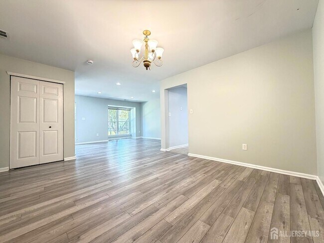 Building Photo - 511 Dunn Cir