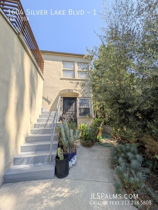 Foto del edificio - 1604 Silver Lake Blvd
