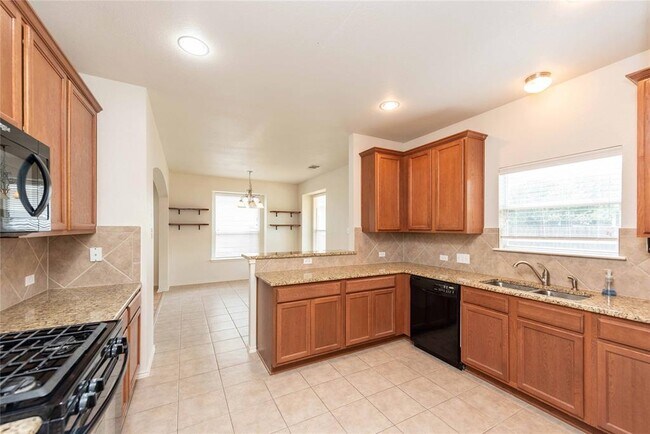 Foto del edificio - 10502 Wylie Dr