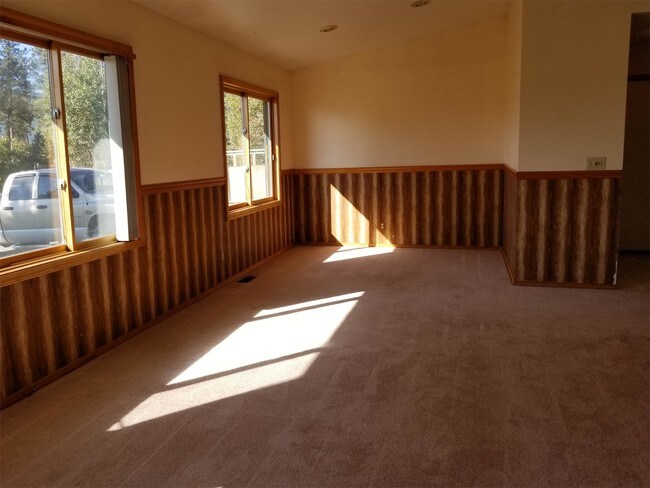 Building Photo - 21920 Brittany Ln