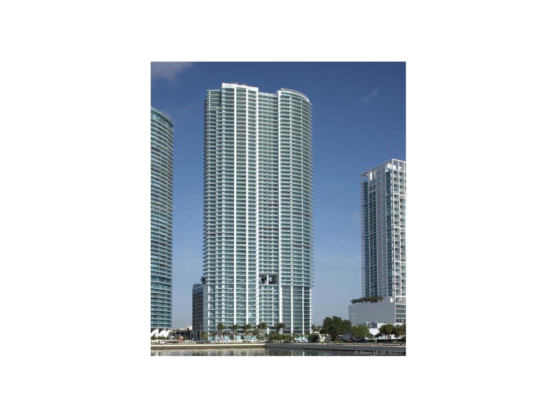 Primary Photo - 900 Biscayne Blvd