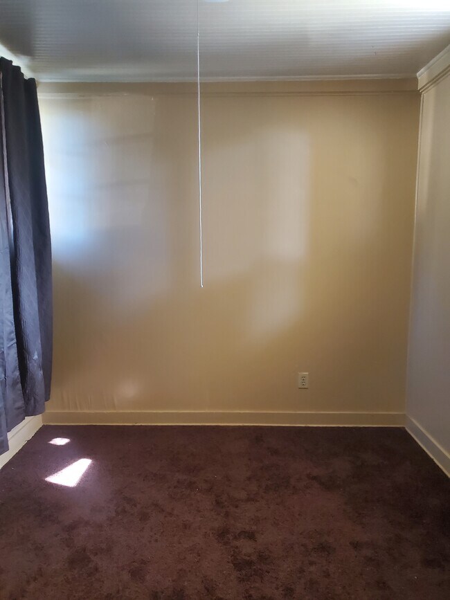 Bedroom - 1922 Navarro Ave