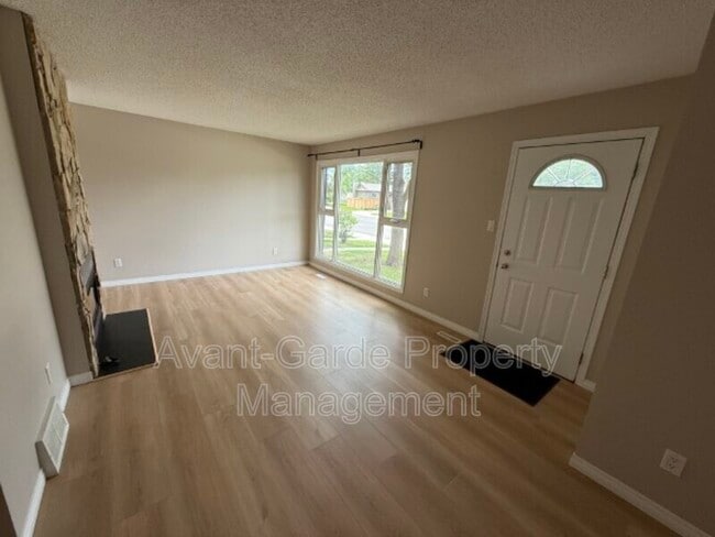 Building Photo - 3213-3142 142 Ave NW