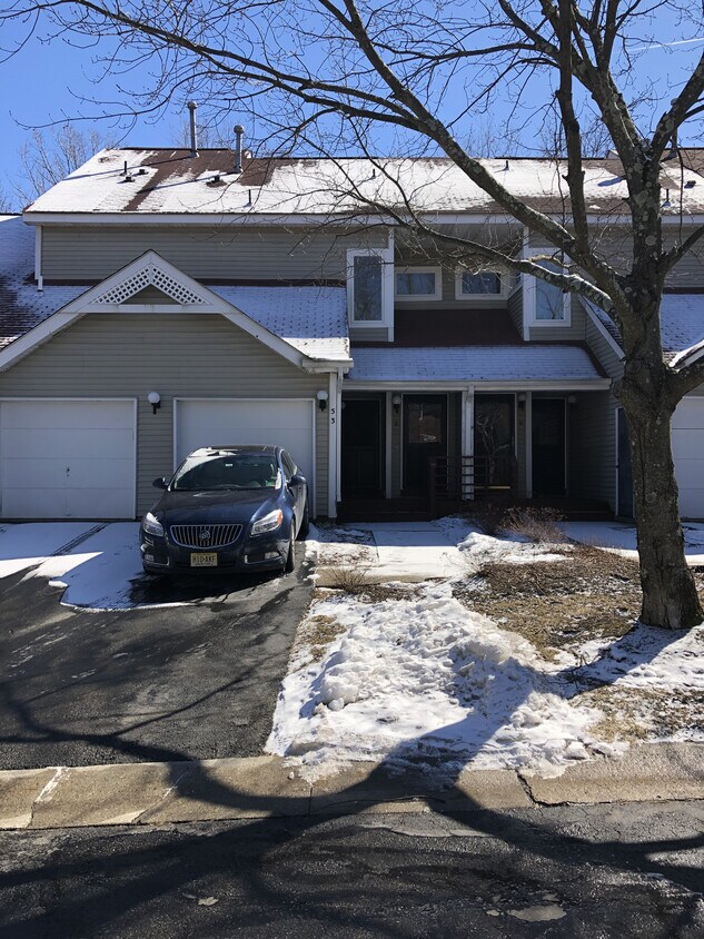 5 Petersburg Ct, Jefferson, NJ 07438 Townhome Rentals in Jefferson NJ