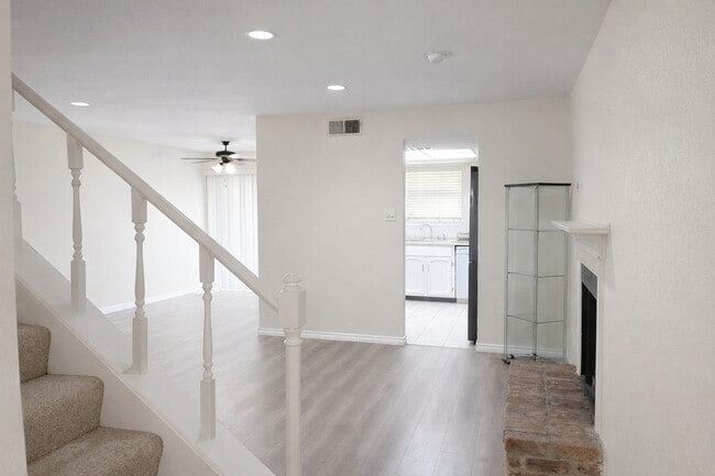 Building Photo - 14555 Wunderlich Dr