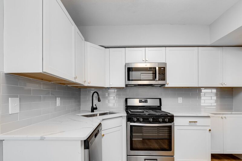 Primary Photo - 613 N 32nd St