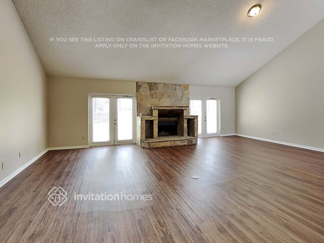 Foto del edificio - 1737 Grand Oak Dr