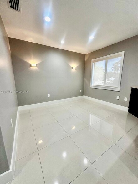 Foto del edificio - 12851 NW 11th St