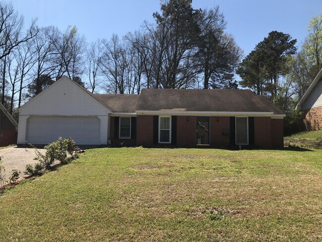 Building Photo - 1613 Springridge Dr