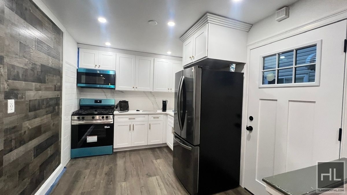 256 STREET - 256 STREET