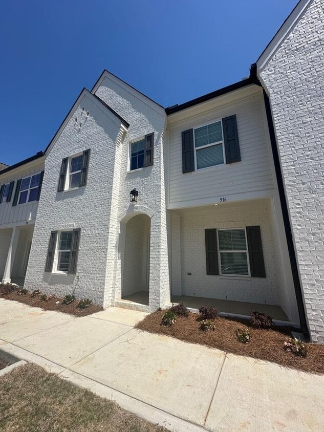 3 Bed 3.5 Bath in Desirable Meadow Crest Neighborhood! - 3 Bed 3.5 Bath in Desirable Meadow Crest Neighborhood!