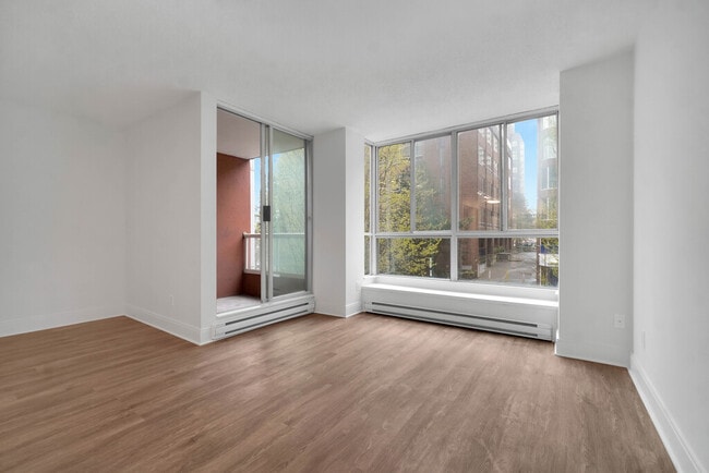 Building Photo - 1360 Hornby Street