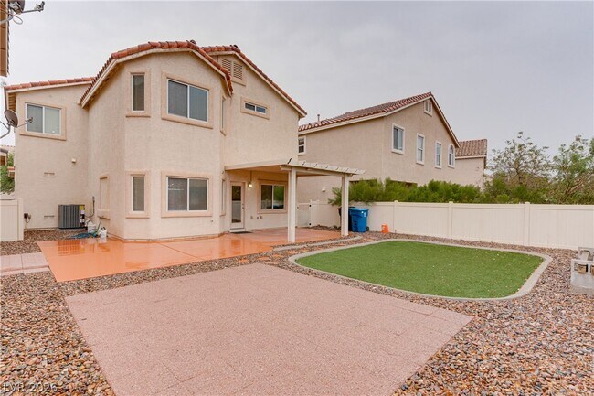 Building Photo - 8807 Red Fox Dr