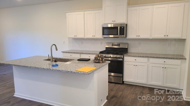 Foto del edificio - 2841 Yeager Dr NW