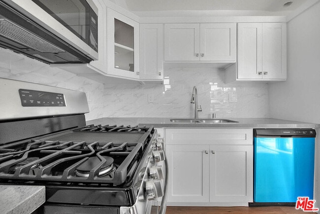 Building Photo - 1013 N Wilton Pl