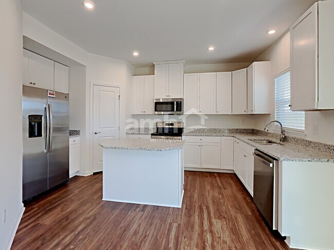 Foto del edificio - 5053 Twin River Dr