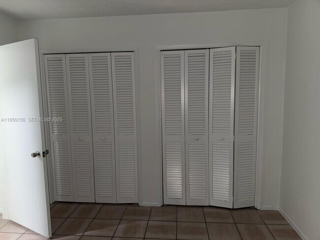 Foto del edificio - 9203 NW 38th Dr