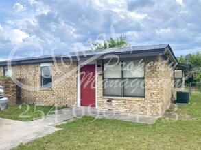 Building Photo - 3323 Chisholm Trail