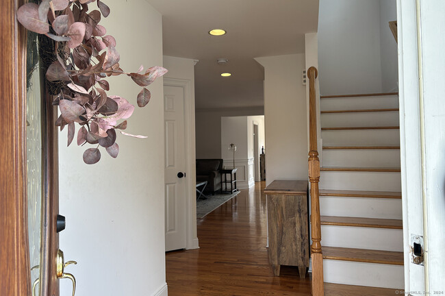 Foto del edificio - 381 S Pine Creek Rd