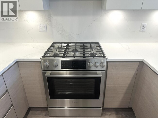 Building Photo - 4788 Hastings St