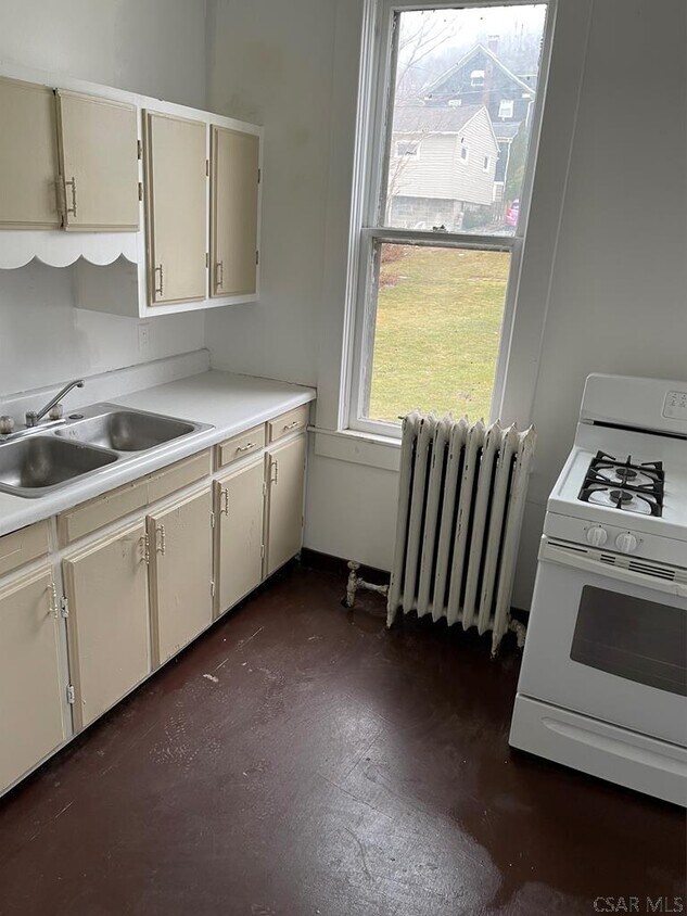 Foto principal - 746 Highland Ave