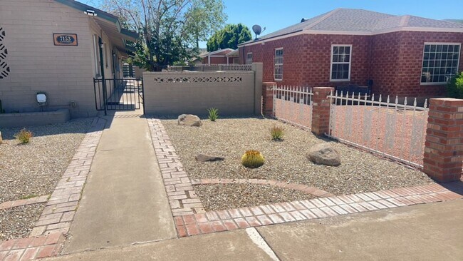 Foto del edificio - 7153 N 57th Dr