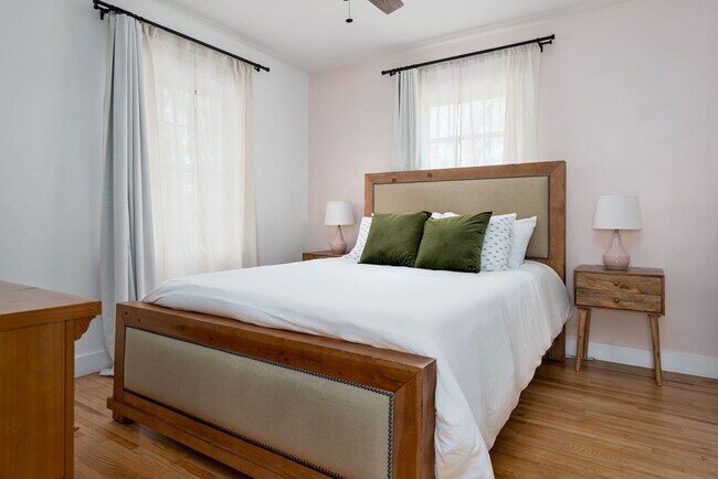 Foto del edificio - 705 Ivey Cir