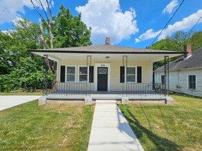 Building Photo - 329 Ennis St