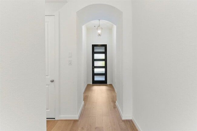Foto del edificio - 607 Livermore St