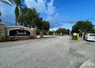Building Photo - 13026 Sunset Lake Dr