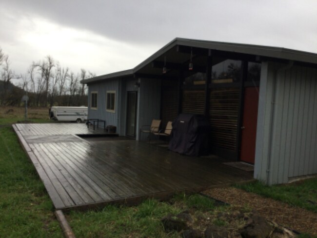 Foto del edificio - 33132 Coleman Rd