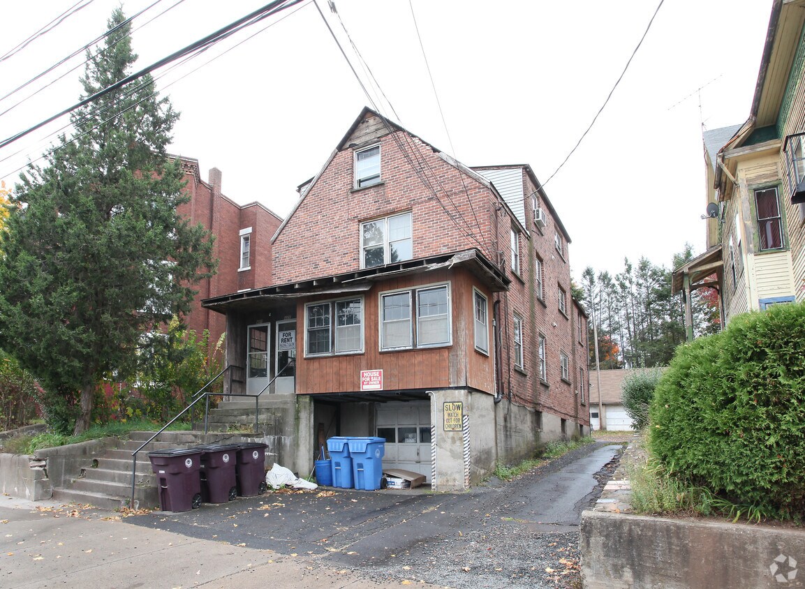 Primary Photo - 445-451 Columbus Blvd